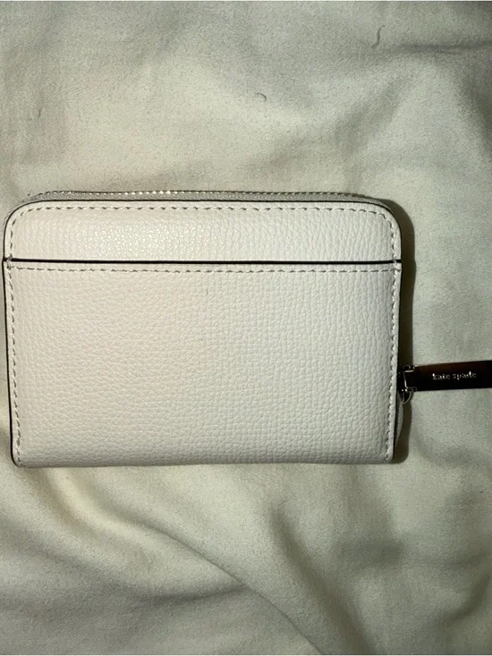 Kate Spade White Pebbled Leather Zip Wallet - Picture 4 of 9
